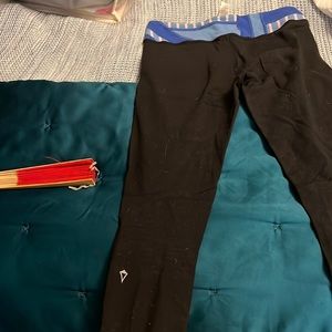 Ivivva leggings, reversible.